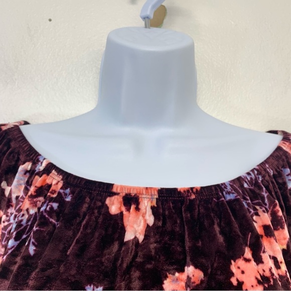 Almost Famous Purple Velvet Top Small  Woman Crave Fame Floral‎ 3/4 Flare Sleeve - Picture 2 of 10